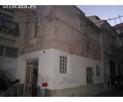 VENTA DE CASA EN PLENO CENTRO EN CALLE PEATONAL EN ASPE ALICANTE