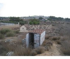 VENTA DE PARCELA CON POSIBILIDAD DE ALBERGUE EN ASPE EN LAS FUENTES