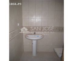 Inmobiliaria San Jose vende o alquila local comercial en Aspe, Alicante, Costa Blanca