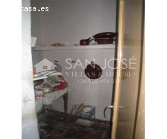 VENTA DE CASA PARA REFORMAR EN BUENA ZONA EN ASPE