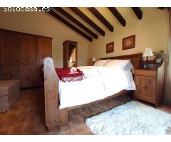 SE VENDE CHALET ADOSADO EN LA ROMANA ZONA LOS POMARES.