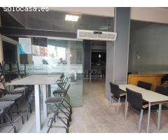 SE VENDE LOCAL CON CAFETERIA-BAR MONTADO CON LICENCIA EN BUENA ZONA DE NOVELDA