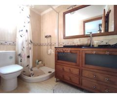SE VENDE CASA EN NOVELDA CON TERRAZA.