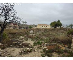 SE VENDE CASA CON PARCELA EN MACISVENDA. PRECIOSO ENTORNO RURAL