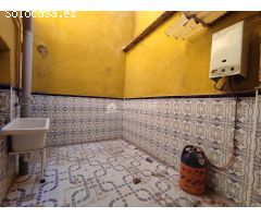 SE VENDE CASA CON PATIO EN MONFORTE DEL CID.
