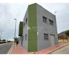 SE VENDE EDIFICIO COMERCIAL EN HONDON DE LOS FRAILES