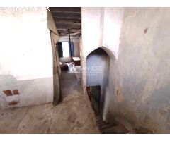 sSE VENDE CASA EN MONFORTE DEL CID PARA REFORMAR.