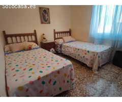 INMOBILIARIA SAN JOSE VENDE CHALET AMUEBLADO Y PISCINA EN BUEN ESTADO EN ASPE