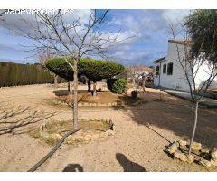 PARCELA CON VIVIENDA EN URB LAS VIÑAS (ALBACETE) A 5 KM DE LA CIUDAD