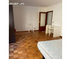 PISO DE TRES DORMITORIOS