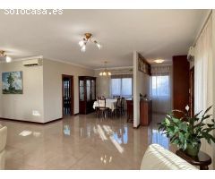 Villa de Lujo independiente, 5 dormitorios, 4 baños, piscina, jardines, gran parcela, en Ciudad Ques