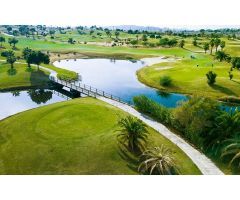 Villa de Lujo, piscina privada, entorno privilegiado, al lado del Campo de Golf