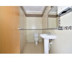 Local comercial listo para entrar y abrir negocio en zona comercial de La Gangosa, junto a Terriza