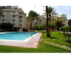 Apartamento en Alquiler en Torremolinos, Málaga