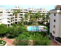 Apartamento en Alquiler en Torremolinos, Málaga