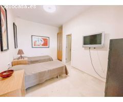 Fantastico apartamento de 3 dormtiorios en plena Carihuela con gran zona de terraza y en primera lin