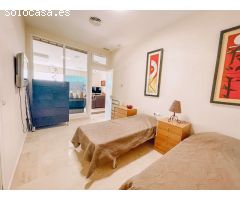 Fantastico apartamento de 3 dormtiorios en plena Carihuela con gran zona de terraza y en primera lin