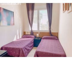 Fantastico apartamento de 3 dormtiorios en plena Carihuela con gran zona de terraza y en primera lin