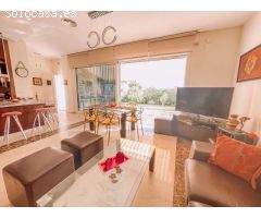 Fantastico apartamento de 3 dormtiorios en plena Carihuela con gran zona de terraza y en primera lin