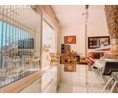 Fantastico apartamento de 3 dormtiorios en plena Carihuela con gran zona de terraza y en primera lin