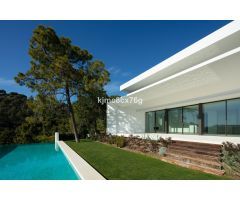 SE VENDE; IMPRESIONANTE VILLA CON VISTAS PANORÁMICAS JUNTO A LA ZAGALETA. BENAHAVIS.