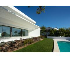 SE VENDE; IMPRESIONANTE VILLA CON VISTAS PANORÁMICAS JUNTO A LA ZAGALETA. BENAHAVIS.