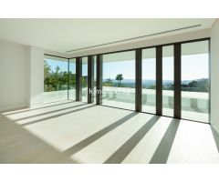 SE VENDE; IMPRESIONANTE VILLA CON VISTAS PANORÁMICAS JUNTO A LA ZAGALETA. BENAHAVIS.