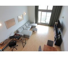 SE ALQUILA LOFT CON GARAJE Y PISCINA EN COMPLEJO PRIVADO CON SEGURIDAD 24H