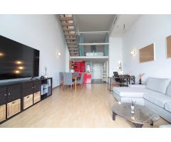 SE ALQUILA LOFT CON GARAJE Y PISCINA EN COMPLEJO PRIVADO CON SEGURIDAD 24H