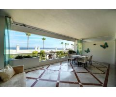 PRIMERA LINEA DEL MAR, APARTAMENTO EN DONCELLA BEACH, ESTEPONA