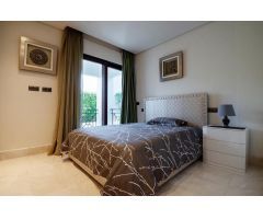 PRIMERA LINEA DEL MAR, APARTAMENTO EN DONCELLA BEACH, ESTEPONA