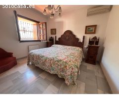 Chalet pareado con jardin privado de 605 m² en Nueva Andalucia, Marbella