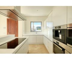 Villa contemporánea de nueva construcción en Benahavis