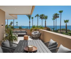 Amplio apartamento en 1 linea de playa, con vistas panorámicas al mar en Costalita