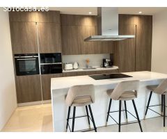 Lujosa villa de estilo moderno situada entre Marbella y Estepona