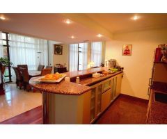 Bungalow en la exclusiva urbanización Bahía de Banús, Marbella