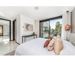 ESPECTACULAR VILLA  de 7 DORMITORIOS AL LADO DE LA PLAYA EN LA MILLA DE ORO