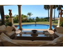 Villa Sierra Blanca con vistas al mar