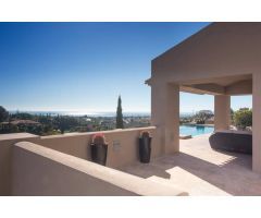Villa moderna en Los Flamingos Estepona