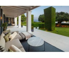 Elegante villa de lujo situada en una de las comunidades más exclusivas de Marbella