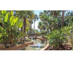 Espectacular apartamento en la primera linea de la playa en Las Cañas Beach, Milla de Oro