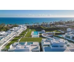 Villa moderna a estrenar situada cerca de la playa, en prestigiosa zona de la Milla de Oro, Marbella