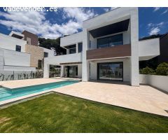 Villa de lujo en comunidad cerrada La Fuente, en Milla de Oro