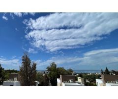Villa de lujo en comunidad cerrada La Fuente, en Milla de Oro