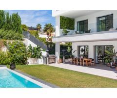 Contemporanea villa cerca de Puerto Banus