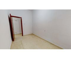 MAGNIFICA VIVIENDA EN PLANTA BAJA, ZONA LEVANTE, CON 3 DORMITOIROS, BAÑO y TERRAZA 35 METROS.