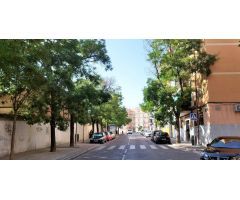 SE VENDE CONJUNTO DE LOCALES EN RENTABILIDAD EN CARABANCHEL