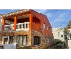 Se vende chalet en en Denia