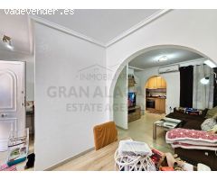 Bungalow con sótano en urbanización con piscina en Gran Alacant
