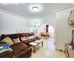 Bungalow con sótano en urbanización con piscina en Gran Alacant